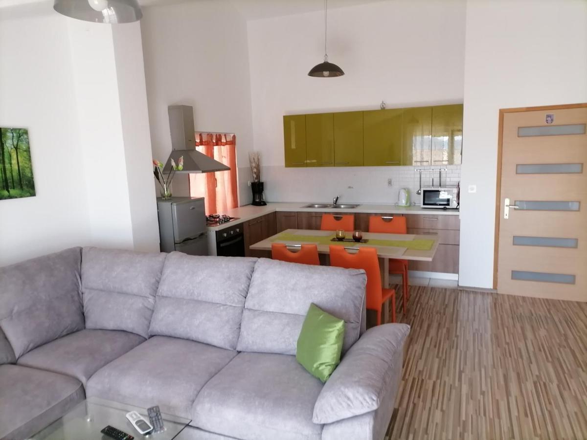 Ivana Apartament *
